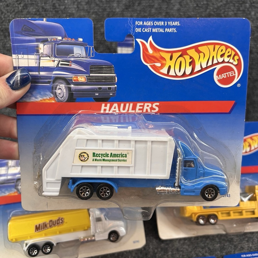 Lot Of 6 Hot Wheels Haulers Tractor Trailers 1996 NIP McDonald's Tropicana - Picture 6 of 9